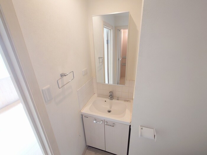 物件内観写真11　(洗面)