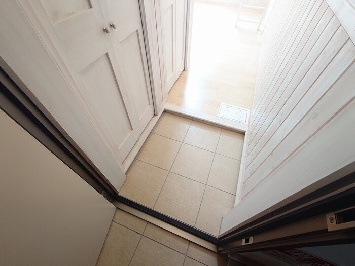 物件内観写真15　(玄関)