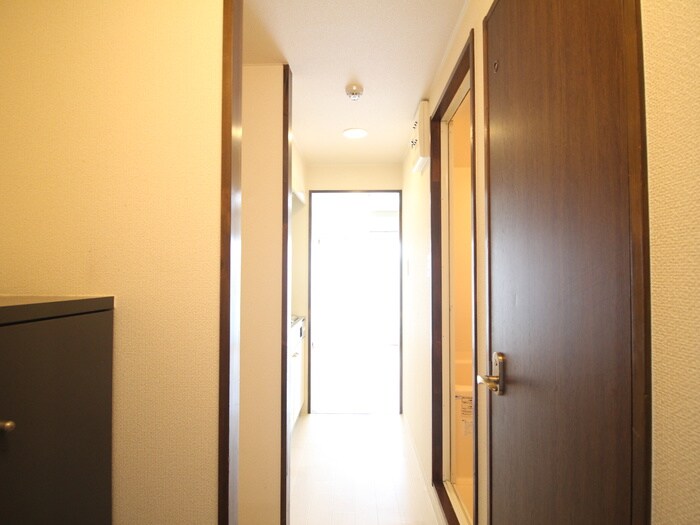 物件内観写真19　(廊下)