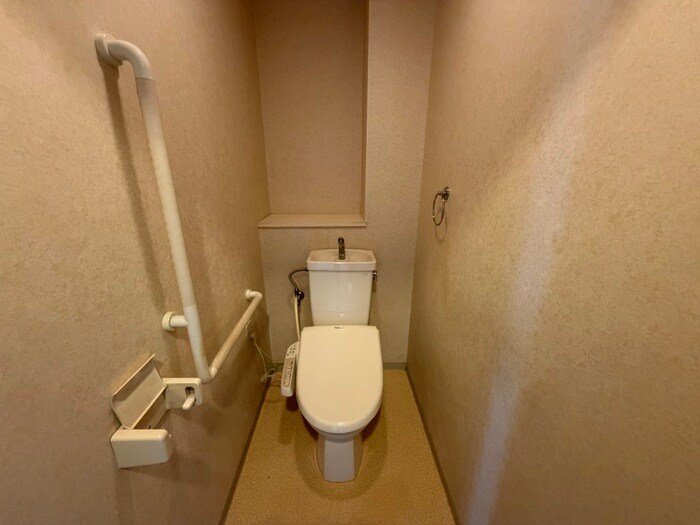 物件内観写真16　(トイレ)