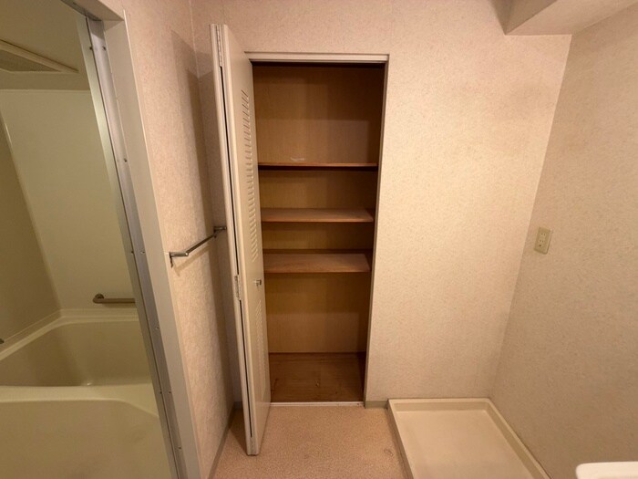 物件内観写真21　(収納)