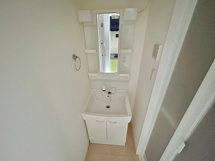 物件内観写真11　(洗面)