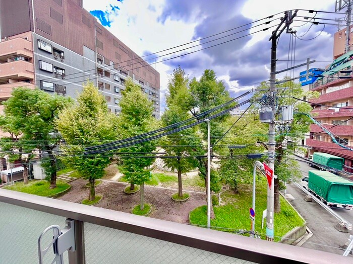 物件内観写真16　(室内からの展望)