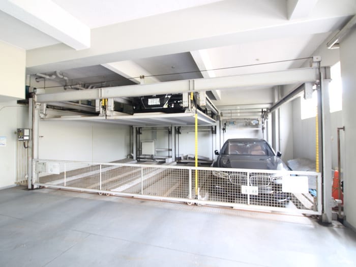 物件外観写真5　(駐車場)