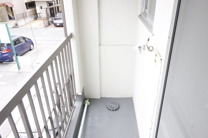 物件内観写真10　(洗濯機置場)