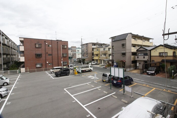 物件内観写真18　(室内からの展望)