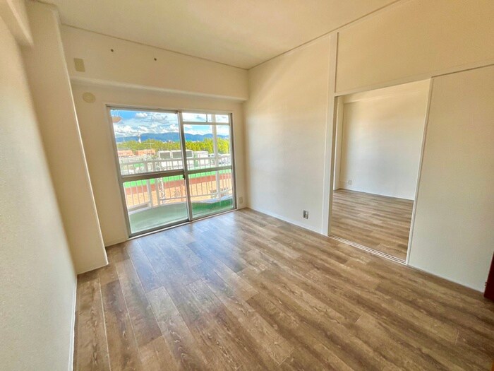 物件内観写真10　(居室)