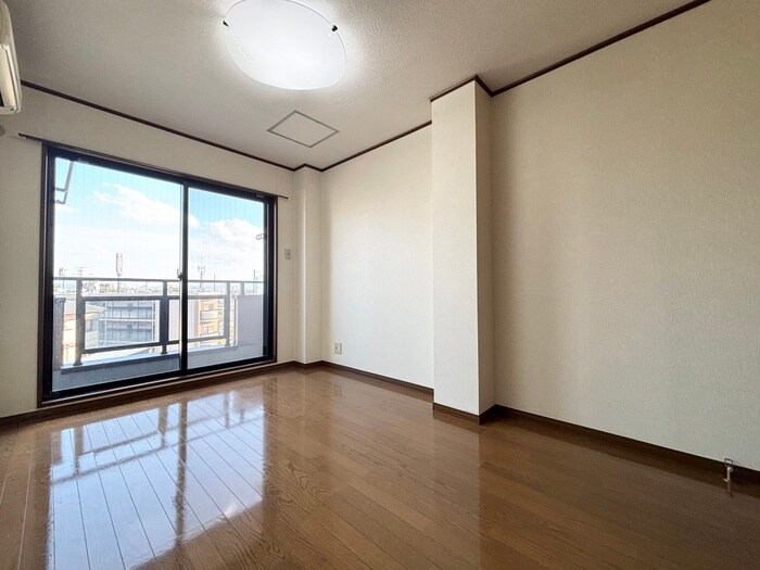 物件内観写真8　(居室)