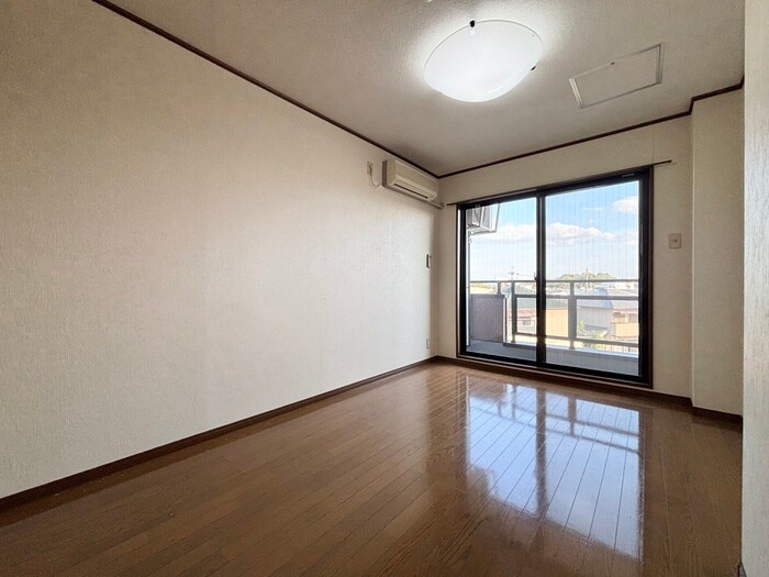 物件内観写真10　(居室)