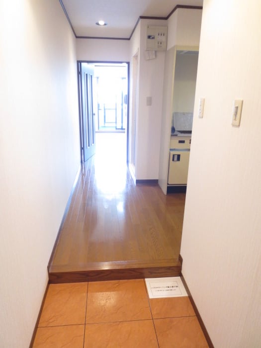 物件内観写真15　(玄関)