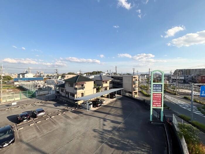 物件内観写真22　(室内からの展望)