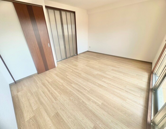 物件内観写真8　(居室)