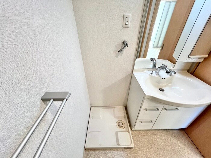 物件内観写真19　(洗濯機置場)