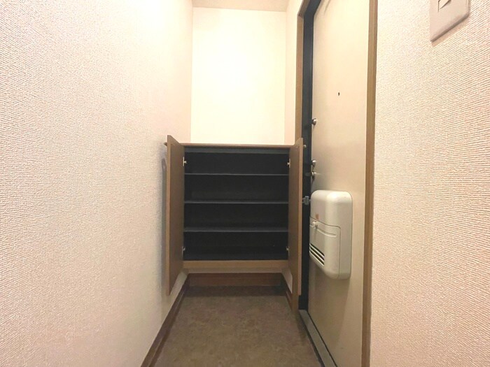 物件内観写真18　(靴箱)