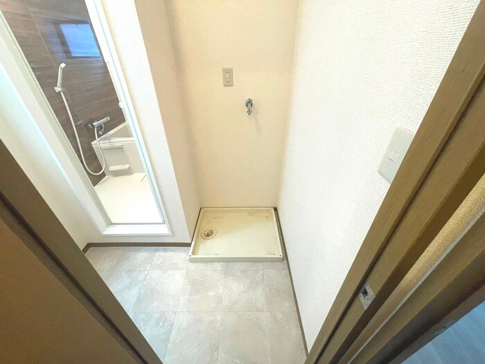 物件内観写真22　(洗濯機置場)