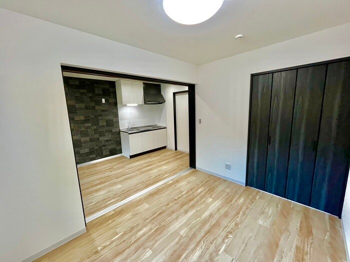 物件内観写真9　(居室)