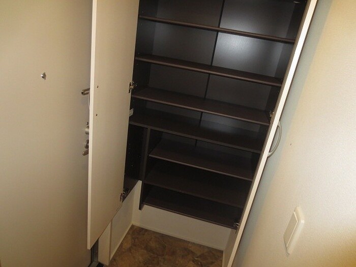 物件内観写真8　(収納)