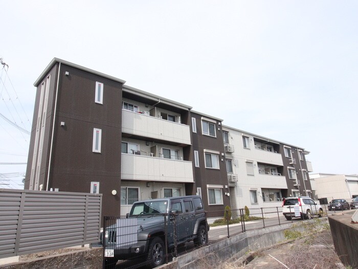 物件外観写真3　(外観写真)