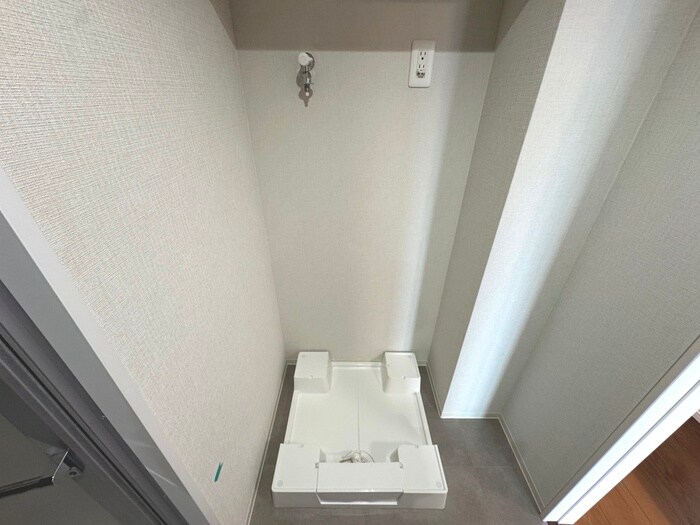 物件内観写真11　(洗濯機置場)