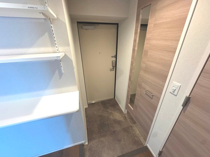 物件内観写真12　(玄関)