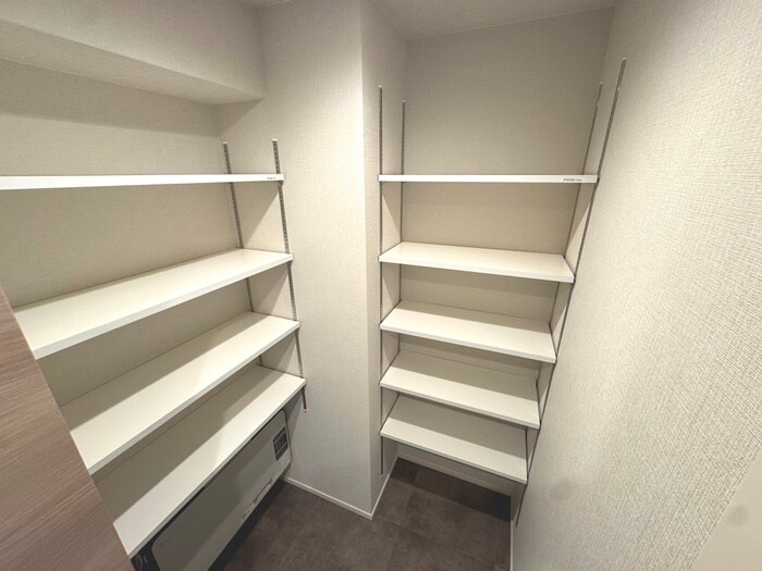 物件内観写真13　(靴箱)