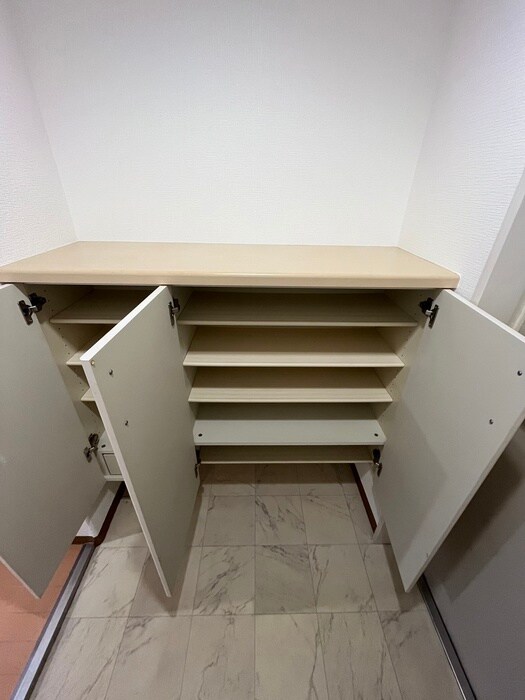 物件内観写真16　(靴箱)