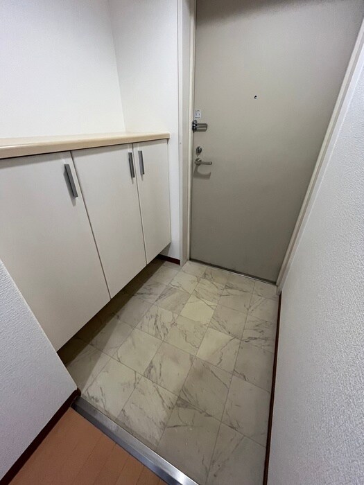 物件内観写真17　(玄関)