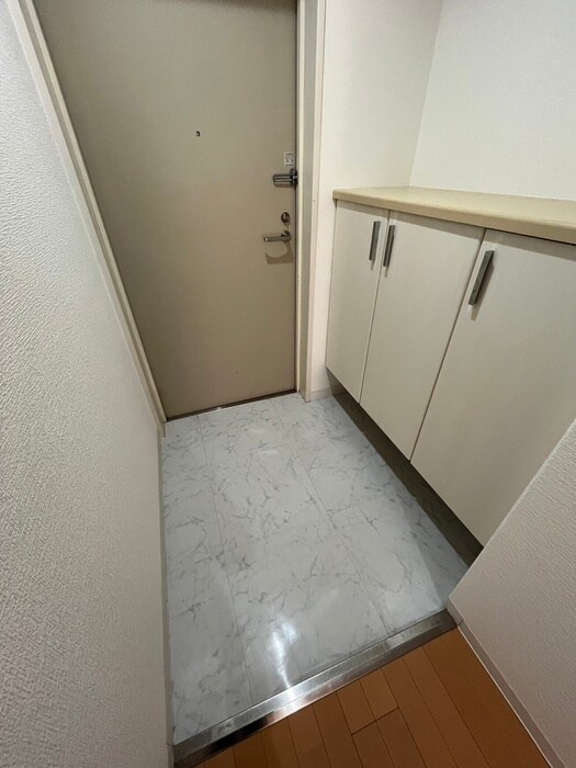 物件内観写真17　(玄関)