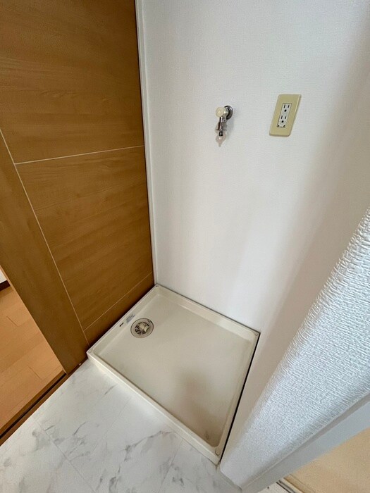 物件内観写真21　(洗濯機置場)