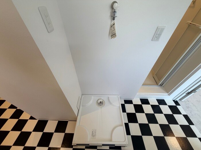 物件内観写真20　(洗濯機置場)