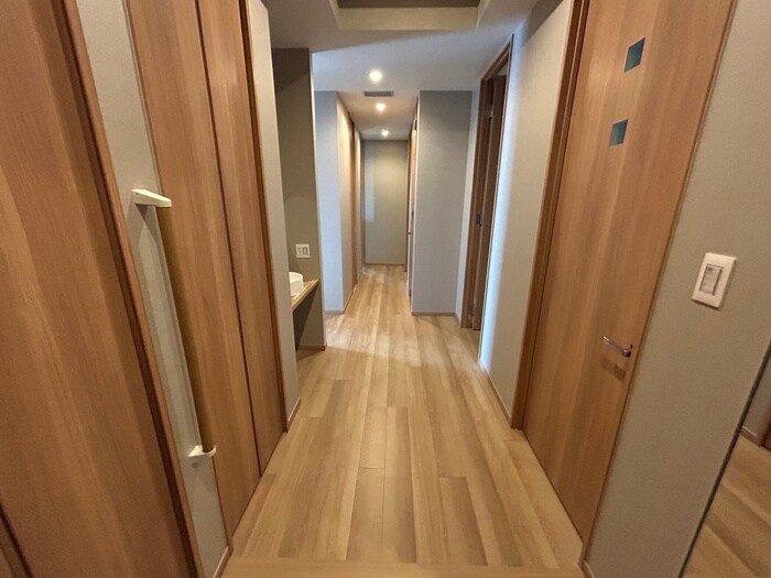 物件内観写真13　(廊下)