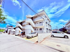 シャルマンコーポⅢ外観写真