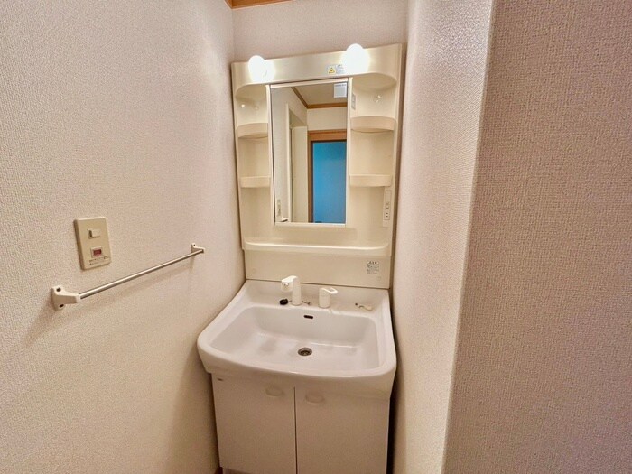 物件内観写真9　(洗面)