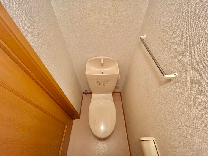 物件内観写真10　(トイレ)