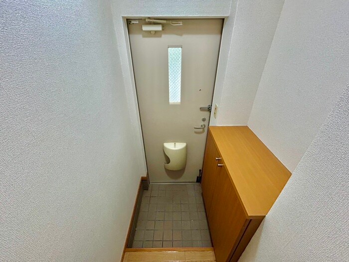 物件内観写真19　(玄関)