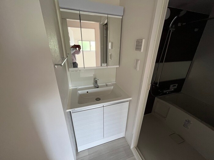 物件内観写真9　(洗面)