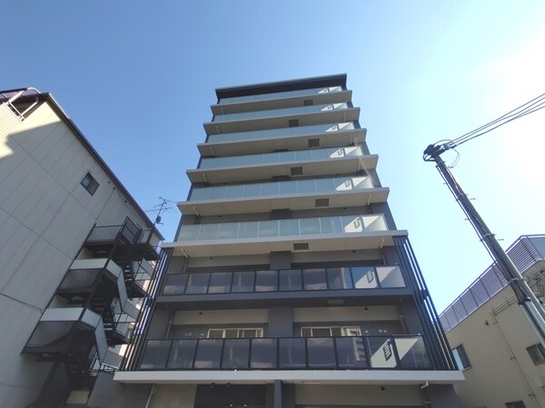 建築中