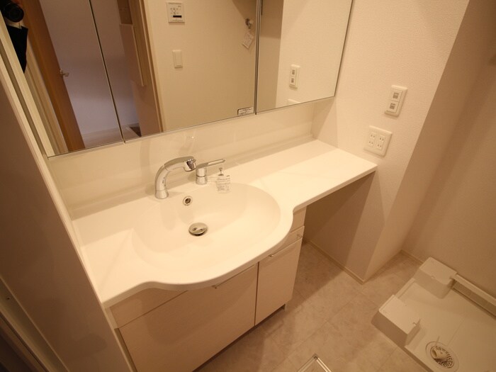 物件内観写真11　(洗面)