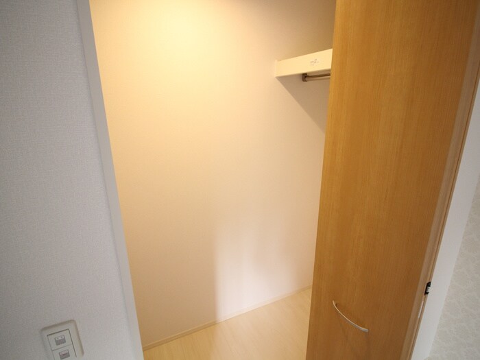物件内観写真16　(収納)