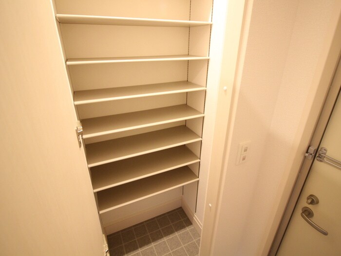 物件内観写真20　(靴箱)