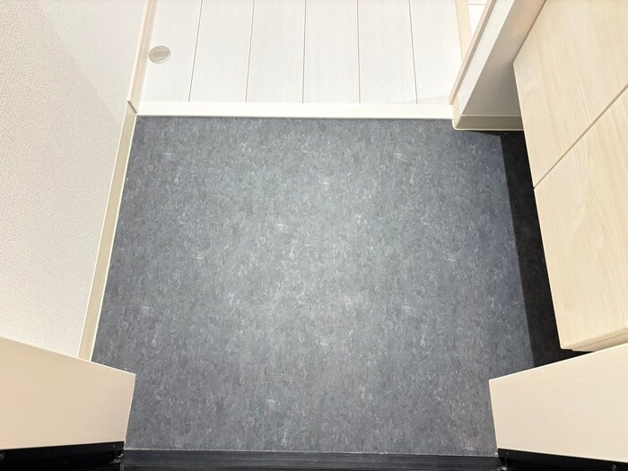 物件内観写真17　(玄関)