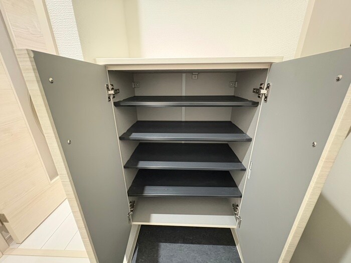 物件内観写真18　(靴箱)