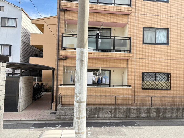 物件内観写真21　(室内からの展望)