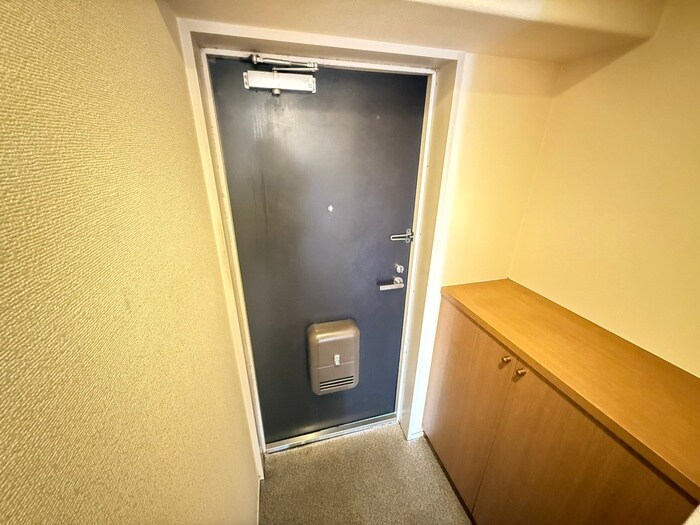 物件内観写真14　(玄関)