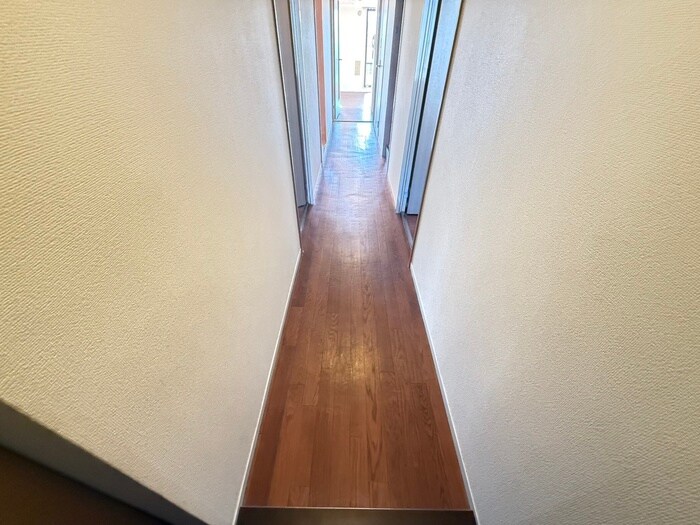 物件内観写真15　(廊下)