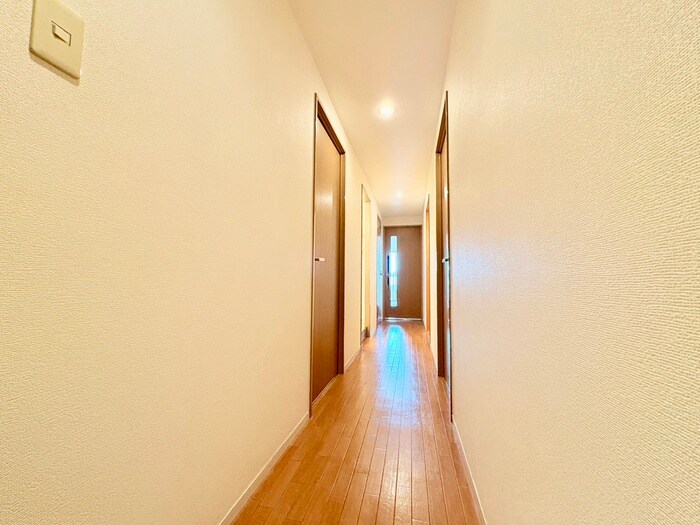 物件内観写真17　(廊下)
