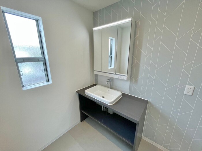 物件内観写真10　(洗面)