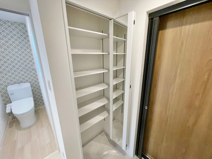 物件内観写真15　(靴箱)