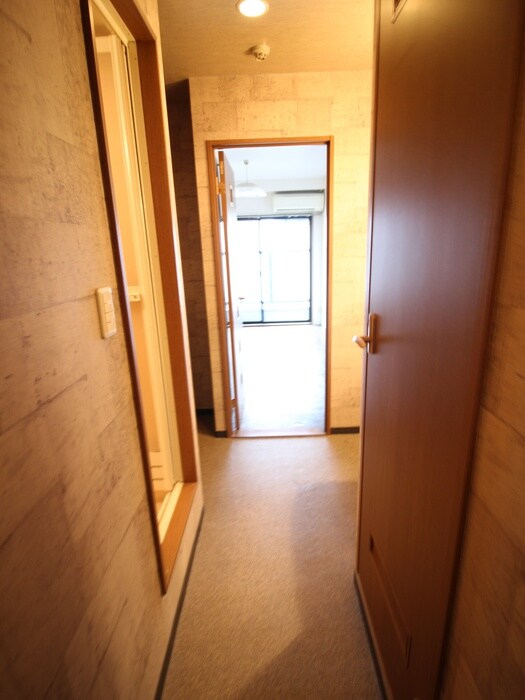 物件内観写真17　(廊下)