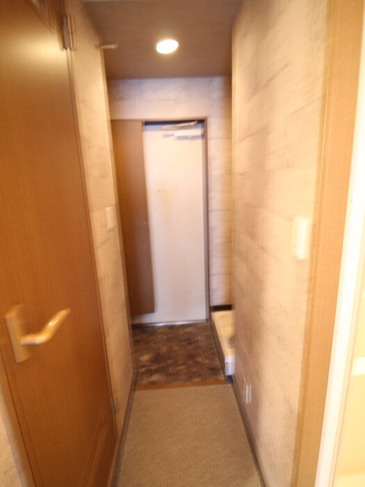 物件内観写真18　(玄関)